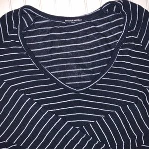 BRANDY MELVILLE LONG SLEEVE SWEATER TOP